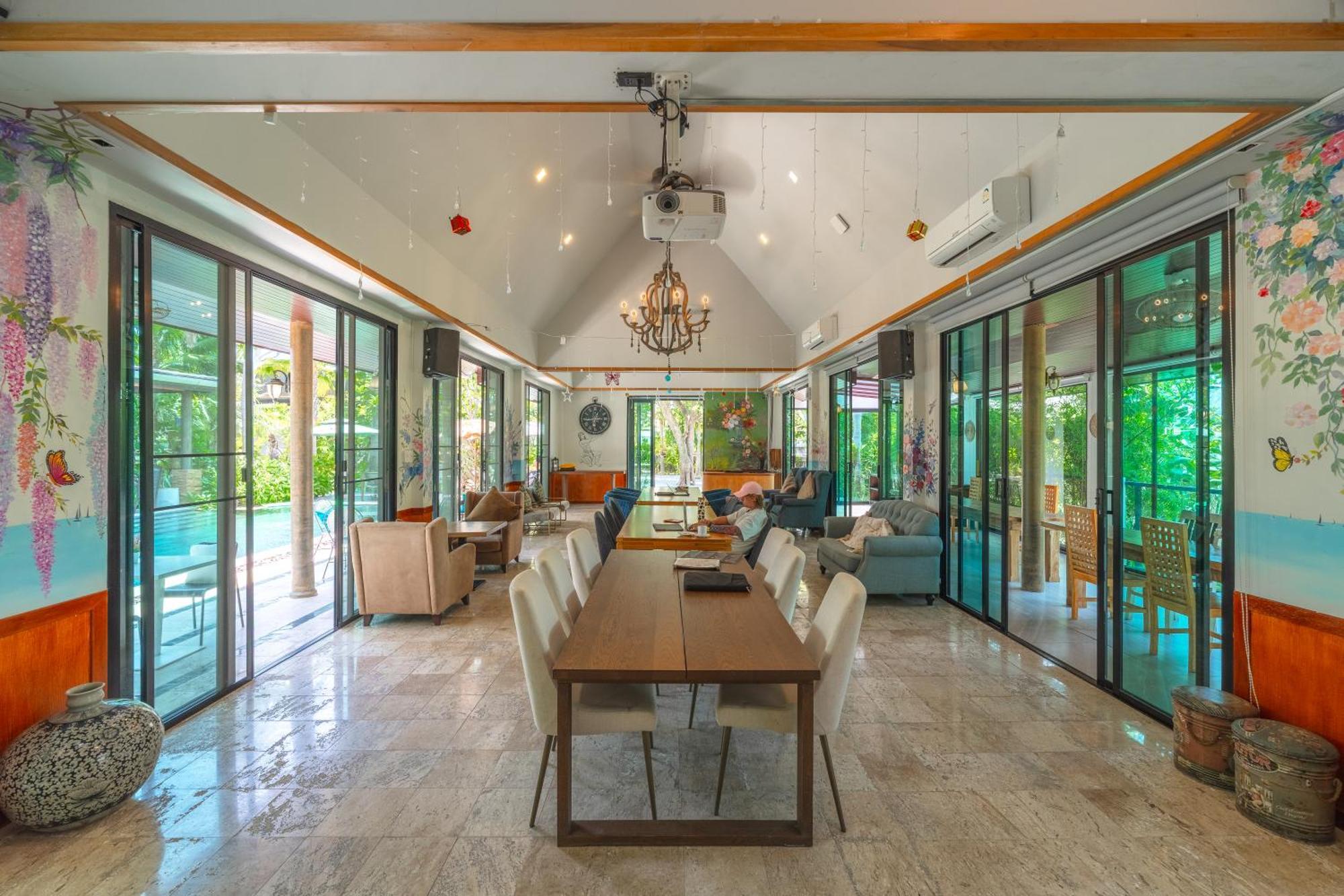 Coco Retreat Phuket Resort And Spa - Sha Plus Чалонг Экстерьер фото