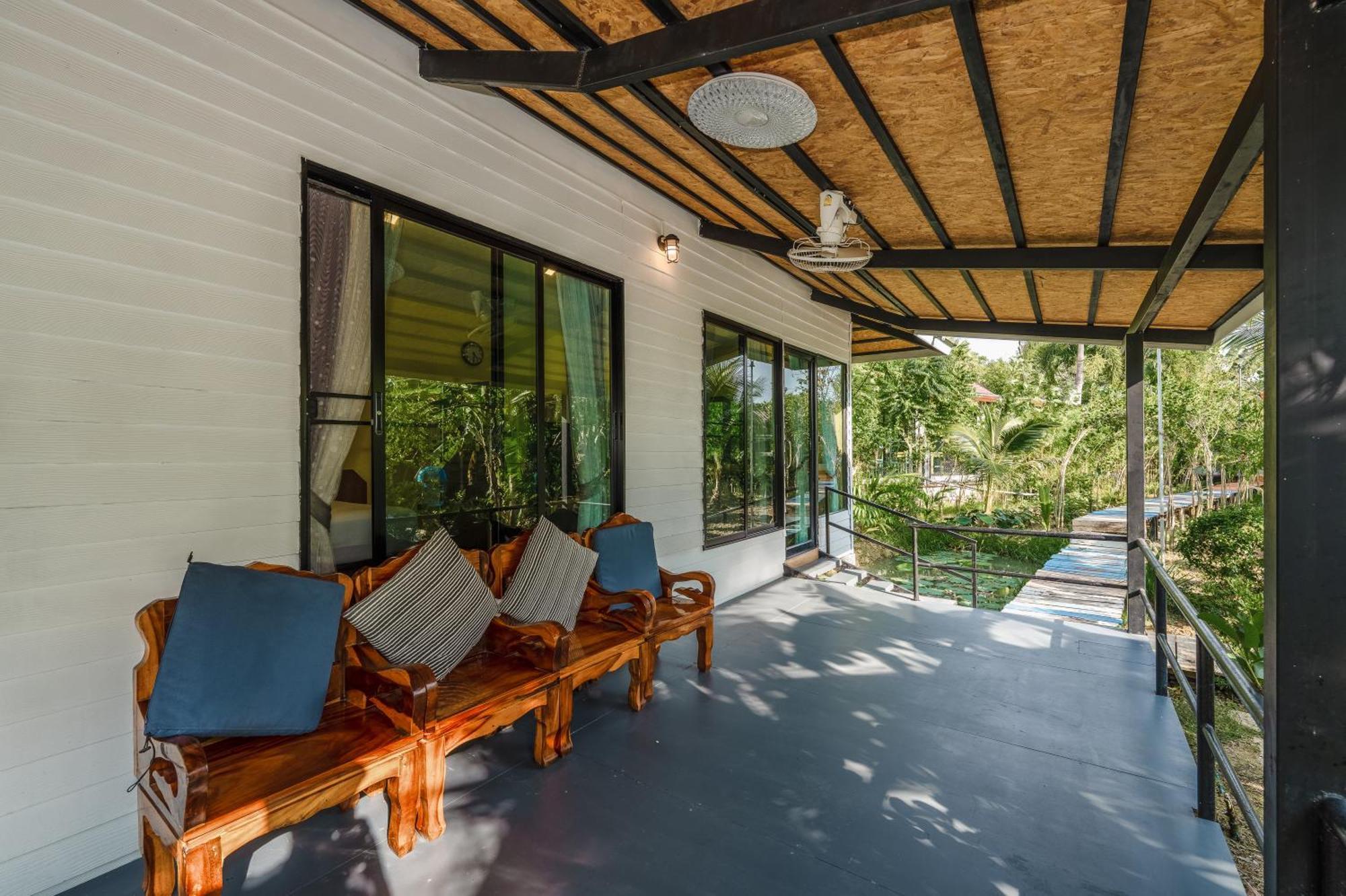 Coco Retreat Phuket Resort And Spa - Sha Plus Чалонг Экстерьер фото